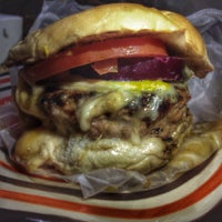 11/1/2013에 Javier A.님이 Canada Burger에서 찍은 사진
