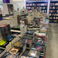Photo taken at Librería El Sótano by Rafael E. on 3/25/2020