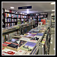 Photo taken at Librería El Sótano by Rafael E. on 10/10/2020