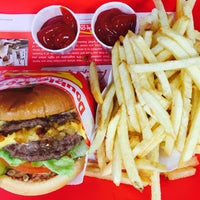 Photo taken at In-N-Out Burger by Zac S. on 7/22/2015