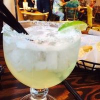 Foto scattata a Huerto Mexican Restaurant &amp; Tequila Bar da Al M. il 7/27/2014