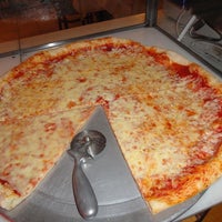 2/12/2014 tarihinde La Villetta Pizza &amp;amp; Pastaziyaretçi tarafından La Villetta Pizza &amp;amp; Pasta'de çekilen fotoğraf