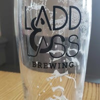 Foto diambil di Ladd &amp;amp; Lass Brewing oleh Randall S. pada 4/10/2022