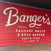 4/21/2024 tarihinde Becca M.ziyaretçi tarafından Banger&amp;#39;s Sausage House &amp;amp; Beer Garden'de çekilen fotoğraf