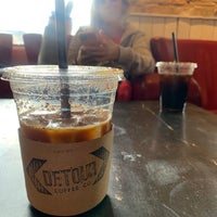 2/29/2020 tarihinde Becca M.ziyaretçi tarafından Detour Coffee'de çekilen fotoğraf