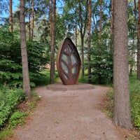 Photo taken at Asentajanpuisto by Tapio T. on 7/21/2023