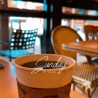 Photo taken at Campus Coffee Bean by D 🏝️ on 1/22/2023
