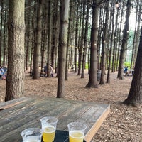 8/5/2023 tarihinde Daria P.ziyaretçi tarafından Elder Pine Brewing &amp;amp; Blending Co'de çekilen fotoğraf