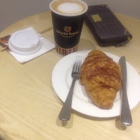 Photo taken at Gloria Jean&amp;#39;s Coffees @DIFC by Lorina R. on 8/17/2014