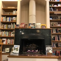 Photo taken at Full Circle Bookstore by Taylor P. on 3/12/2019