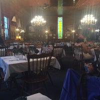 Das Foto wurde bei The Gift Horse Restaurant von John G. am 10/7/2017 aufgenommen