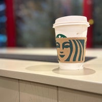 Foto diambil di Starbucks oleh 𝐚.𝐬𝐡 🪽 pada 11/8/2023