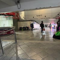 Photo taken at Terminal de Autobuses de Pasajeros de Oriente (TAPO) by Victor T. on 1/5/2023