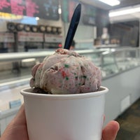 Photo taken at Magic Fountain Ice Cream by Dr.Nicole.C on 8/20/2020