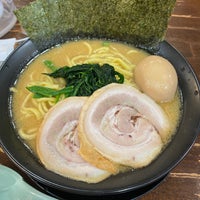 横浜家系ラーメン 王子家 329 Clientes