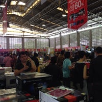 Photo taken at BaNANA IT - Warehouse Sales by Rud S. on 11/21/2013