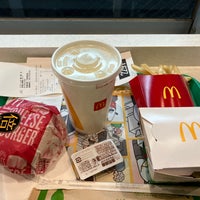 Photo taken at McDonald&amp;#39;s by たびねり on 12/18/2023