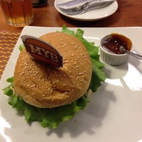 Foto scattata a My Burger da Bart J. il 3/28/2015