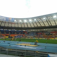 Luzhniki, metro istasyonu Sportivnaya 42