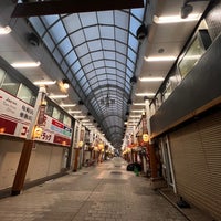 Photo taken at Shin-Nakamise Shopping Street by カメハメハ 大. on 10/22/2022