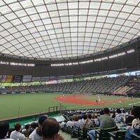 Photo taken at 三塁側内野指定席C by カメハメハ 大. on 6/12/2021