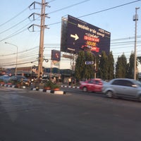 Photo taken at แยกบางชัน (Bang Chan Junction) by 🍹Tückÿ♛Vïvä🍹 on 12/15/2014