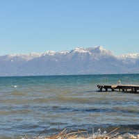 Das Foto wurde bei Punta Grò von Lago di Garda am 4/25/2013 aufgenommen