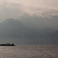 Das Foto wurde bei Isola dell&amp;#39;Olivo von Lago di Garda am 4/23/2013 aufgenommen