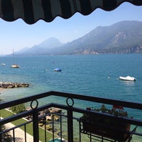 7/31/2013 tarihinde Димити М.ziyaretçi tarafından Hotel Nettuno Brenzone'de çekilen fotoğraf
