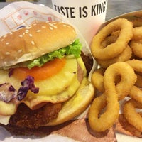 Photo taken at Burger King by Kar Yan Y. on 11/26/2014