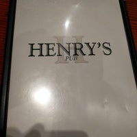 รูปภาพถ่ายที่ Henry&amp;#39;s Pub โดย Alex K. เมื่อ 12/1/2017