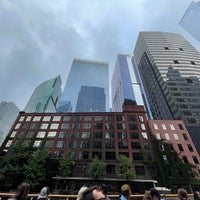 Photo taken at Chicago River Boat Architecture Tours by Laura H. on 9/5/2022