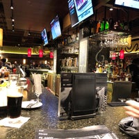 Foto tirada no(a) Bar Louie por Tony C. em 1/16/2019