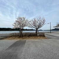 Photo taken at 鳴門ウチノ海総合公園 by Koji I. on 4/4/2022