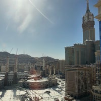Снимок сделан в Hilton Makkah Convention Hotel пользователем تميُم بالضمه 4/17/2024