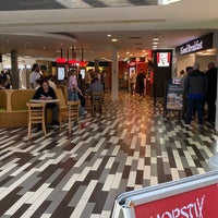 Photo taken at Warwick South Services (Welcome Break) by Nino M. on 10/2/2022