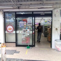 Photo taken at 7-Eleven by ตุ๊ก.กะ.ตุ่น.. จ. on 3/30/2021