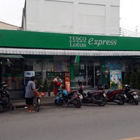 Photo taken at Tesco Lotus Express by ตุ๊ก.กะ.ตุ่น.. จ. on 7/4/2019