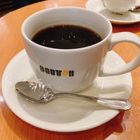 Photo taken at Doutor Coffee Shop by Akihiko O. on 3/4/2023