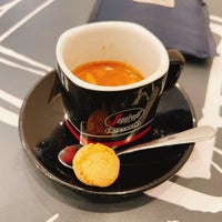 Photo taken at Segafredo Zanetti Espresso by Akihiko O. on 8/19/2023