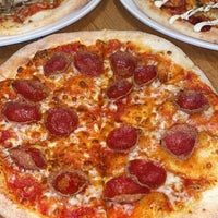 Foto tomada en New York Pizza  por MOHAMMED A. el 7/14/2022