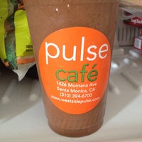 5/3/2014에 Erin M.님이 Pulse Café - Organic Boba에서 찍은 사진