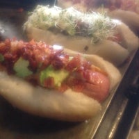 Das Foto wurde bei Galgo Hot Dogs y Hamburguesas Gourmet von Galgo Hot Dogs y Hamburguesas Gourmet am 3/26/2015 aufgenommen