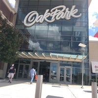 6/4/2020 tarihinde عبدالمحسنziyaretçi tarafından Oak Park Mall'de çekilen fotoğraf