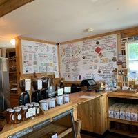 8/5/2021 tarihinde Dan A.ziyaretçi tarafından Happy Creek Coffee Company'de çekilen fotoğraf