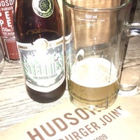 Photo taken at Hudsons - The Burger Joint by Lisiane L. on 5/24/2017