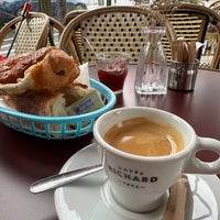 Photo taken at Caffé Cambronne by Techi on 9/21/2023