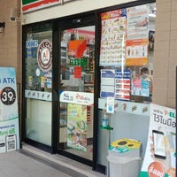 Photo taken at 7-Eleven by Sarawut C. on 11/2/2022