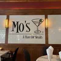Photo taken at Mo&amp;#39;s Steakhouse by Chad B. on 8/11/2022