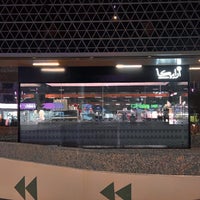 Foto tomada en Al Hamra Mall  por AnAs .. el 4/20/2024